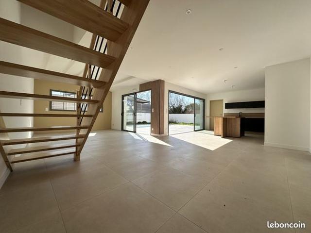 Maison 7 pièces 158 m²