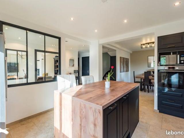 Maison 7 pièces 158 m²