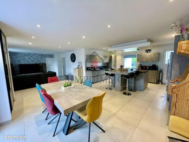 Maison 7 pièces 158 m²