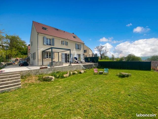 Maison 7 pièces 158 m²