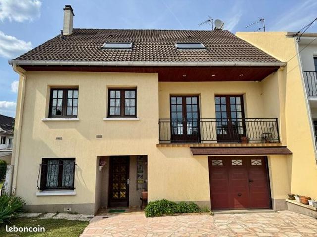 Maison 7 pièces 158 m²