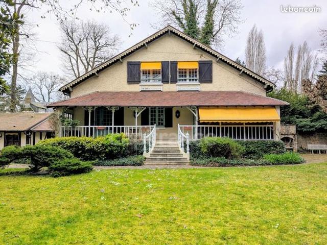 Maison 7 pièces 145 m²