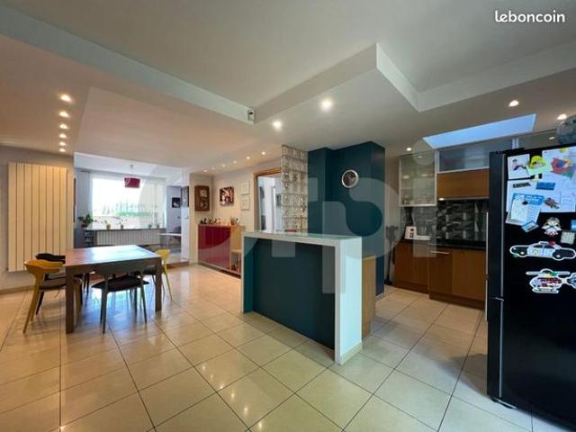 Maison 7 pièces 158 m²