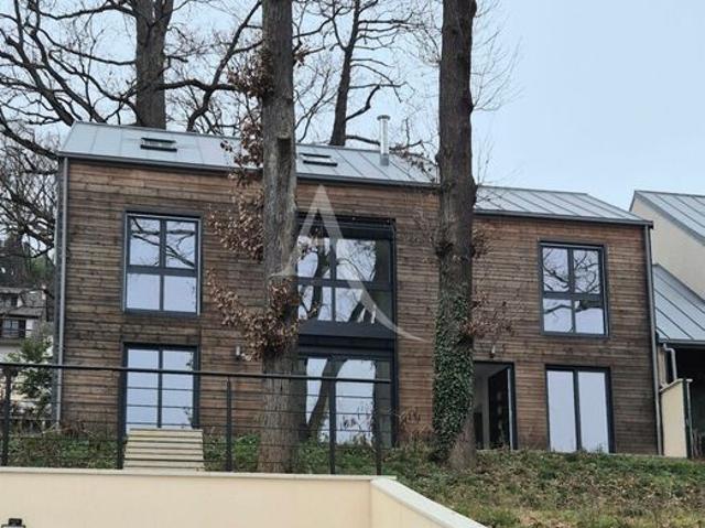 Maison 7 pièces 158 m²