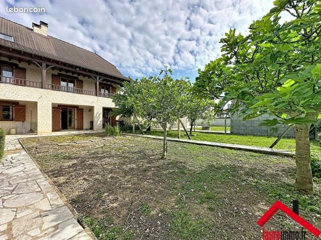 Maison 7 pièces 159 m²