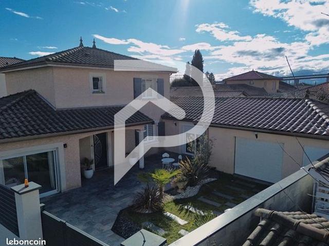 Maison 7 pièces 159 m²