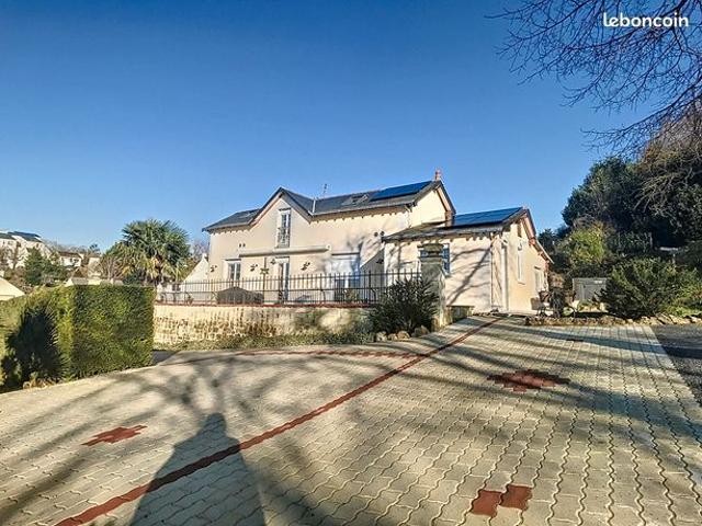 Maison 7 pièces 159 m²