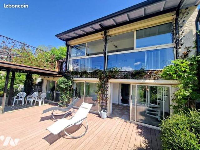 Maison 7 pièces 159 m²
