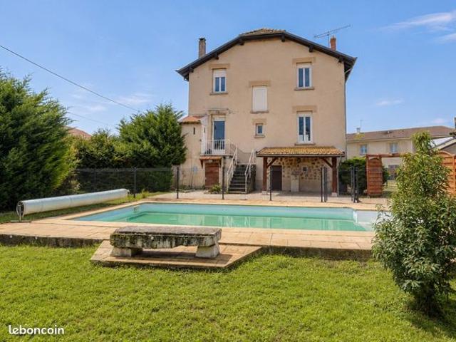 Maison 7 pièces 159 m²