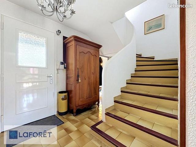 Maison 7 pièces 150 m²