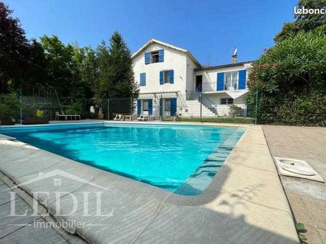 Maison 7 pièces 150 m²
