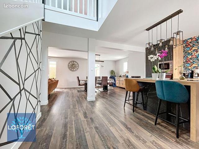 Maison 7 pièces 150 m²