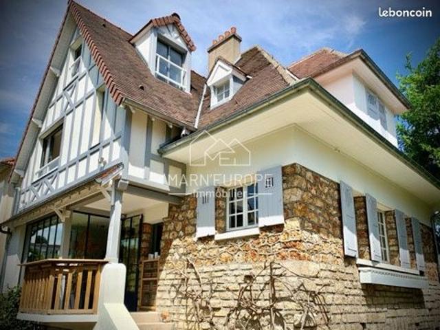Maison 7 pièces 150 m²