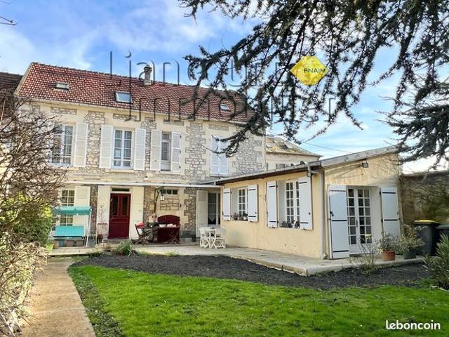 Maison 7 pièces 150 m²