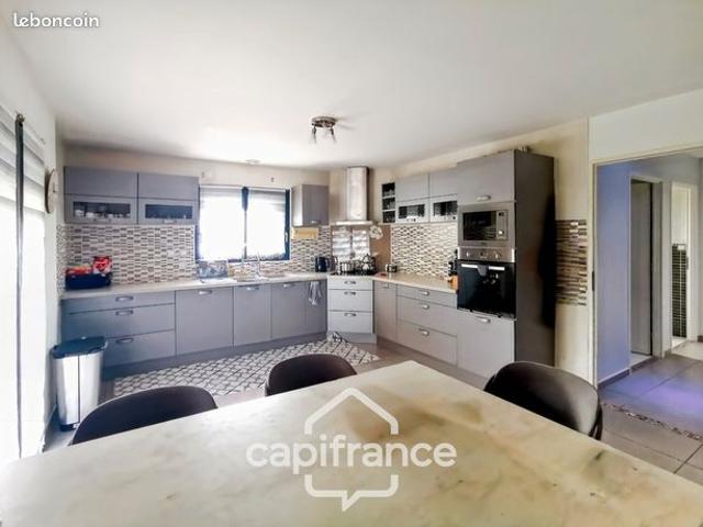 Maison 7 pièces 150 m²