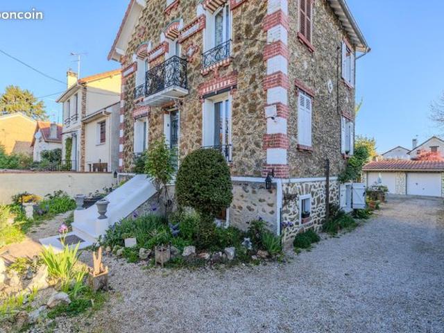 Maison 7 pièces 150 m²