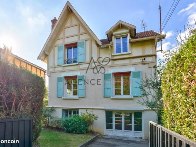 Maison 7 pièces 150 m²