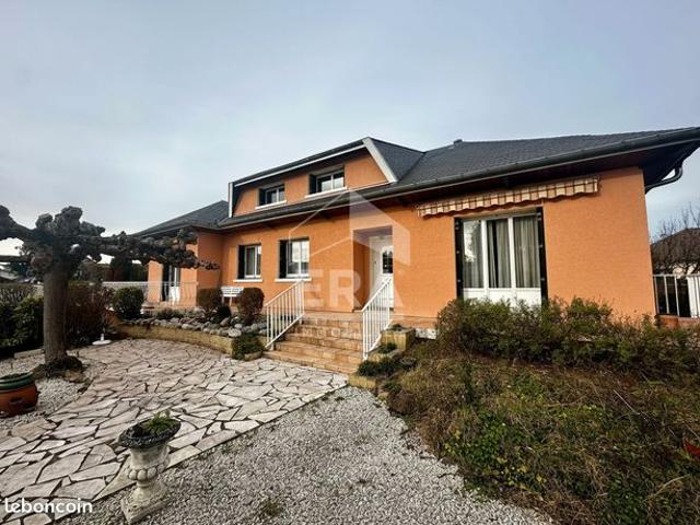 Maison 7 pièces 150 m²