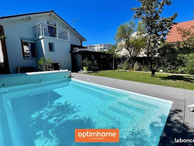 Maison 7 pièces 150 m²