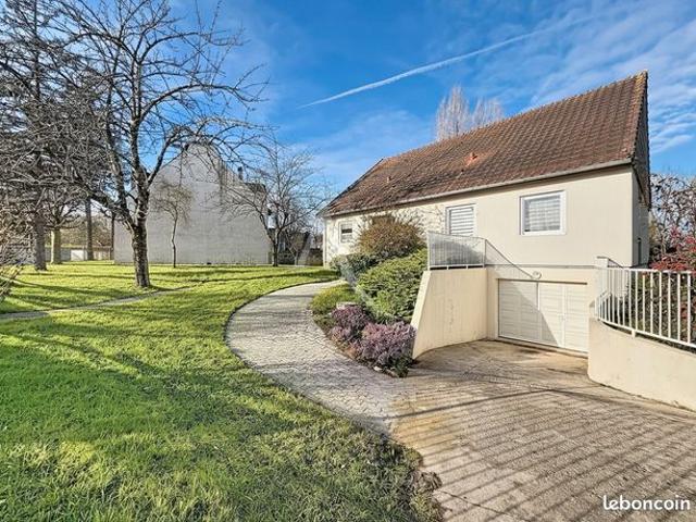 Maison 7 pièces 150 m²