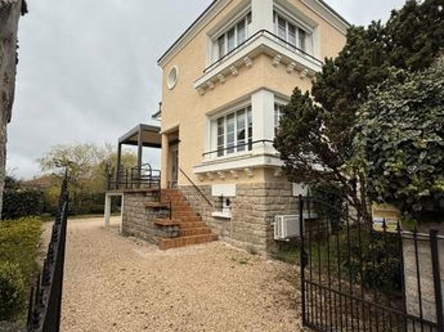 Maison 7 pièces 150 m²