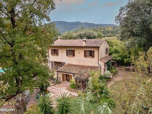 Maison 7 pièces 150 m²