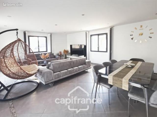 Maison 7 pièces 150 m²