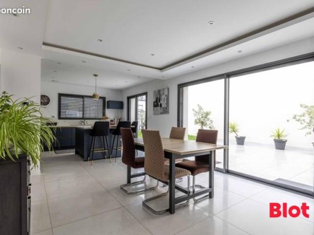 Maison 7 pièces 150 m²