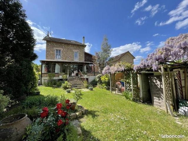 Maison 7 pièces 150 m²