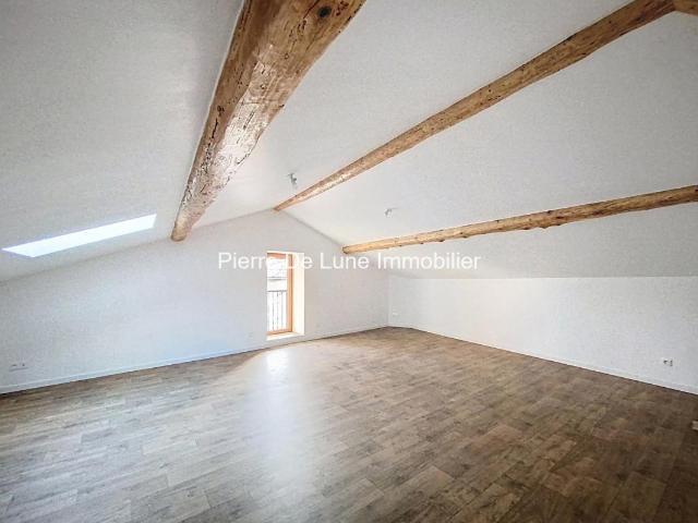 Maison 7 pièces, 150 m² à louer à Val d'Oingt 69620
