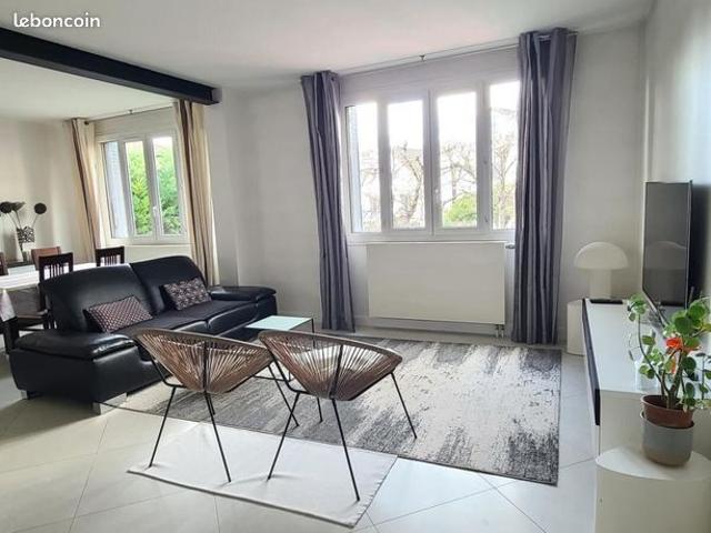 Maison 7 pièces 151 m²