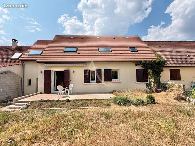 Maison 7 pièces 151 m²