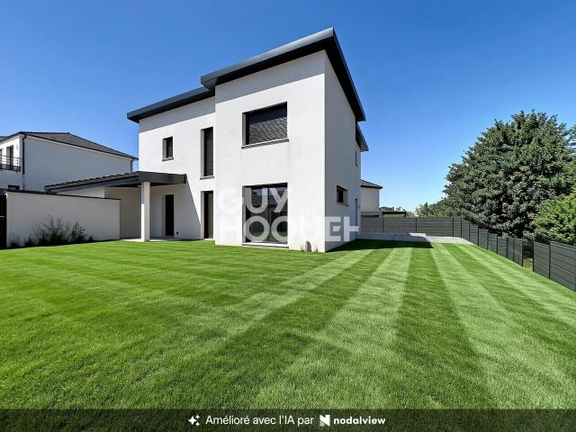 Maison 7 pièces 151 m²