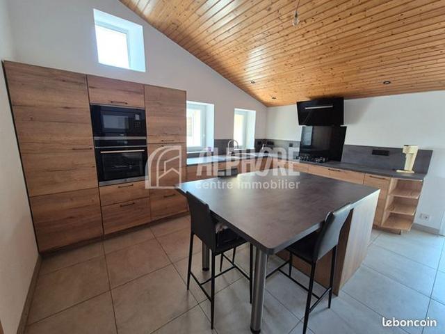 Maison 7 pièces 151 m²