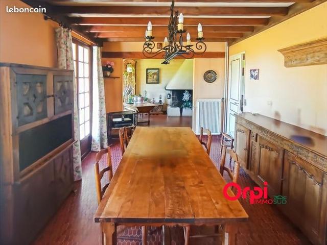 Maison 7 pièces 151 m²