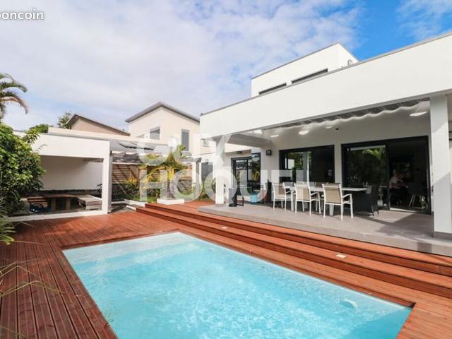 Maison 7 pièces 151 m²