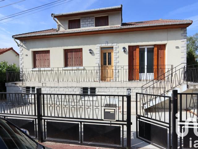 Maison 7 pièces 151 m²