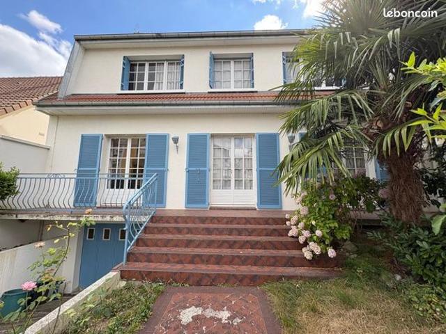 Maison 7 pièces 151 m²