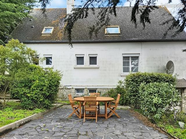 Maison 7 pièces 151 m²