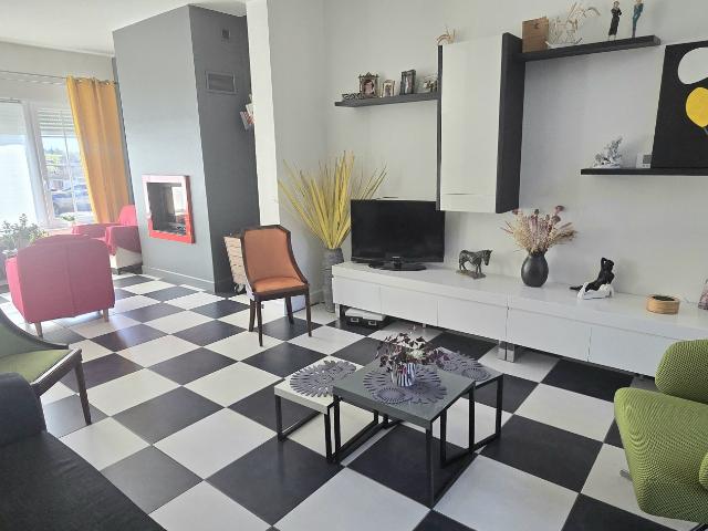 Maison 7 pièces 151 m²