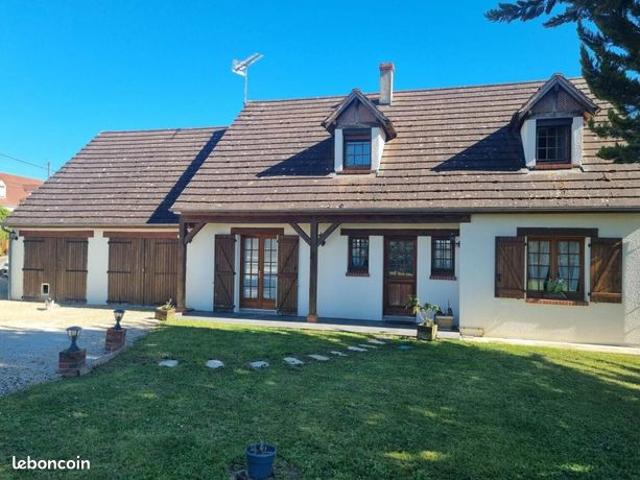 Maison 7 pièces 151 m²