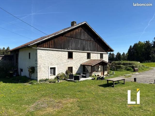 Maison 7 pièces 151 m²