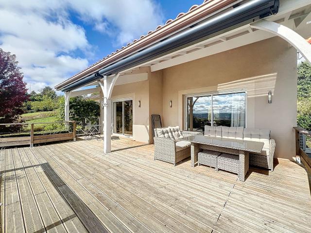 Maison 7 pièces 151 m²