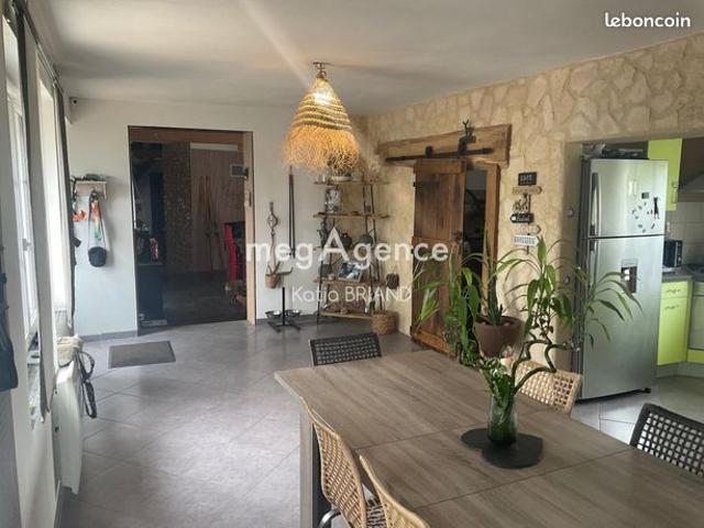 Maison 7 pièces 151 m²