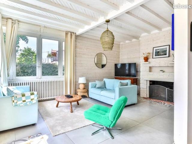 Maison 7 pièces 151 m²