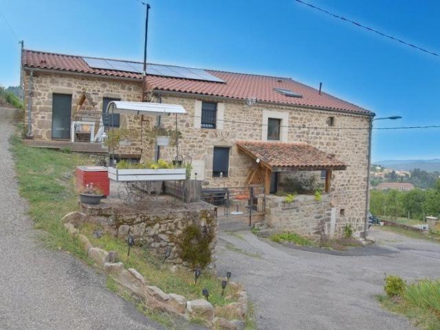 Maison 7 pièces 151 m²