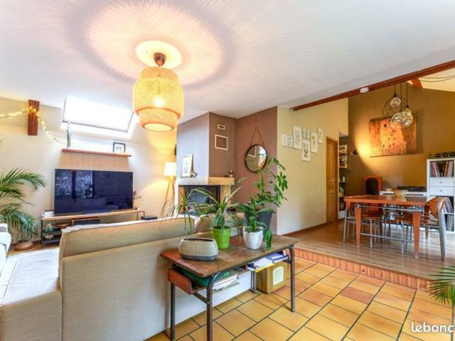 Maison 7 pièces 151 m²