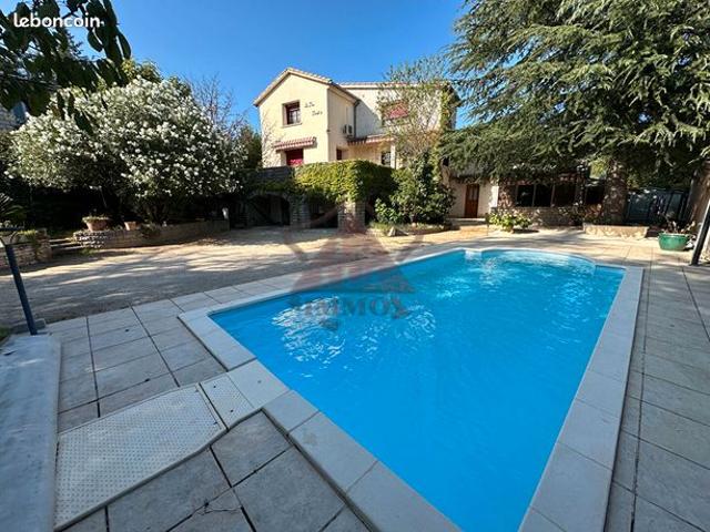 Maison 7 pièces 151 m²