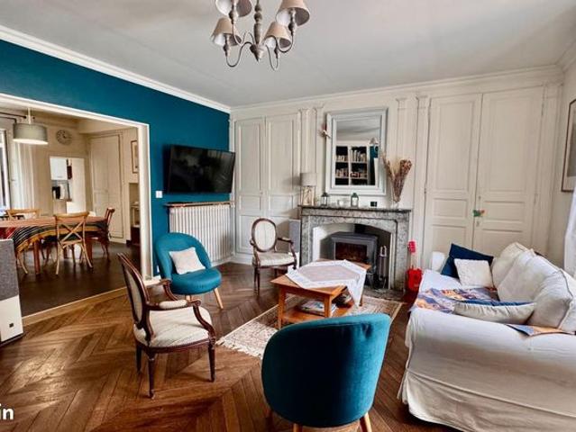 Maison 7 pièces 151 m²