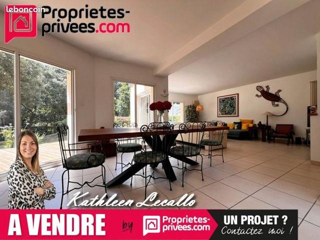 Maison 7 pièces 151 m²